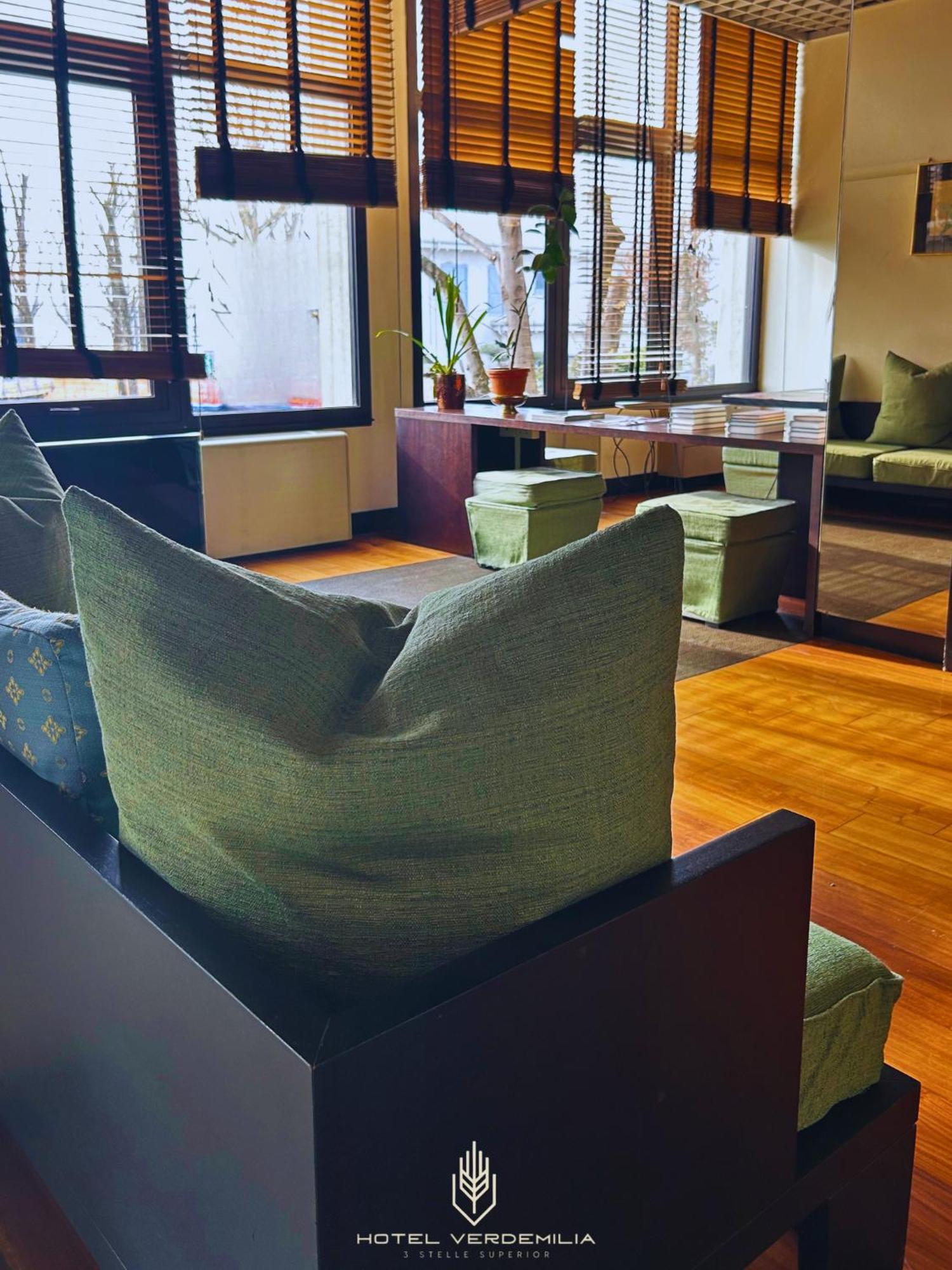 Verdemilia Hotel Анцола-делл'Эмилия Экстерьер фото