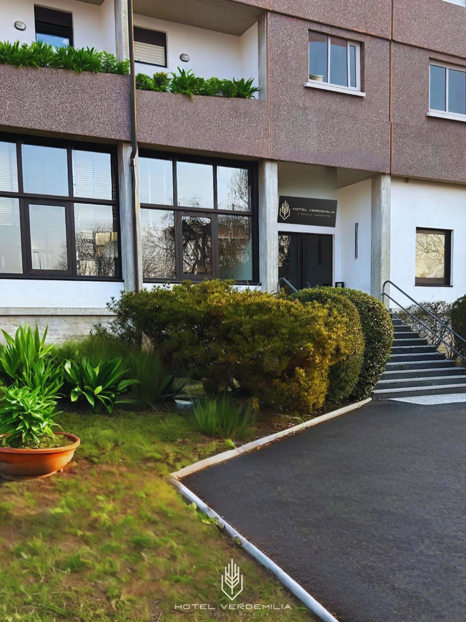 Verdemilia Hotel Анцола-делл'Эмилия Экстерьер фото