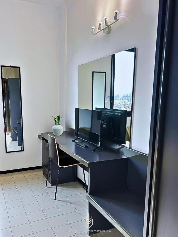 Verdemilia Hotel Анцола-делл'Эмилия Экстерьер фото