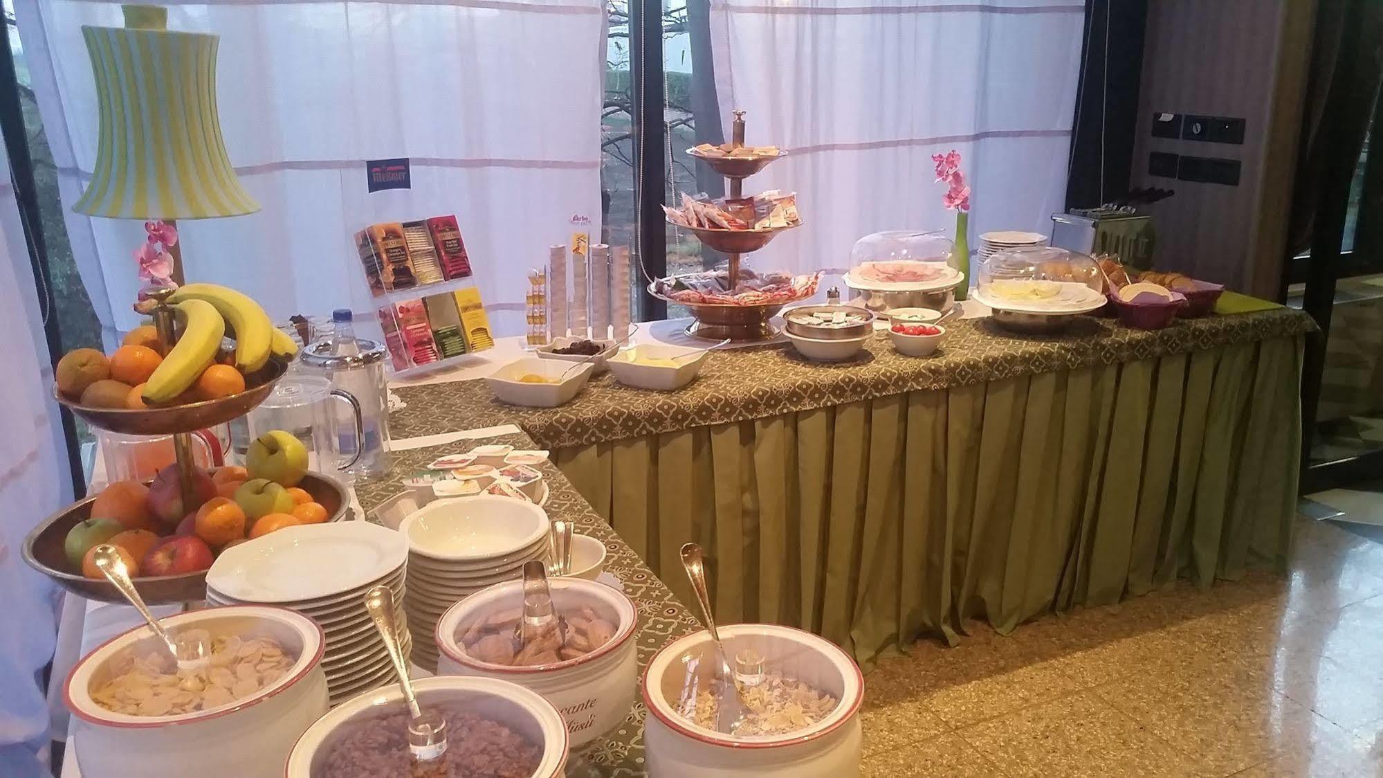 Verdemilia Hotel Анцола-делл'Эмилия Экстерьер фото